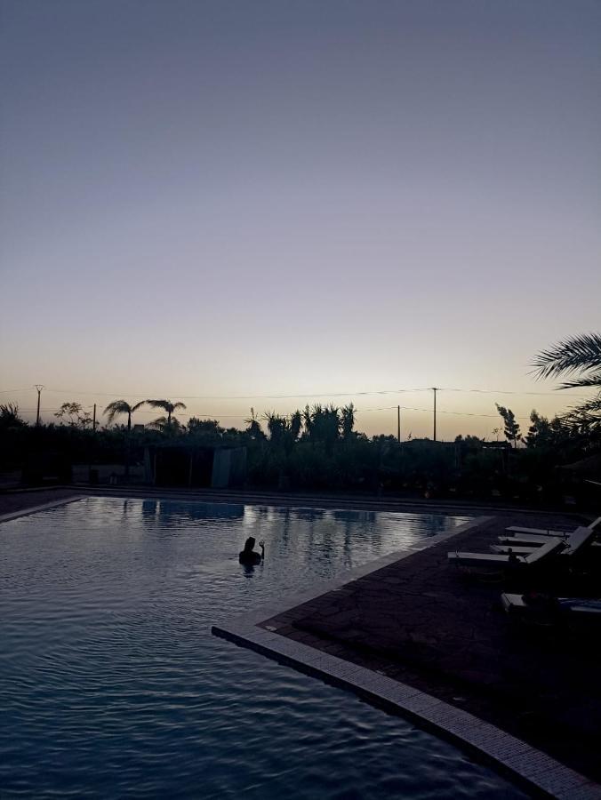 Bed and Breakfast Les Jardins D Amizmiz 6 Piscines Wawizelte Exteriér fotografie