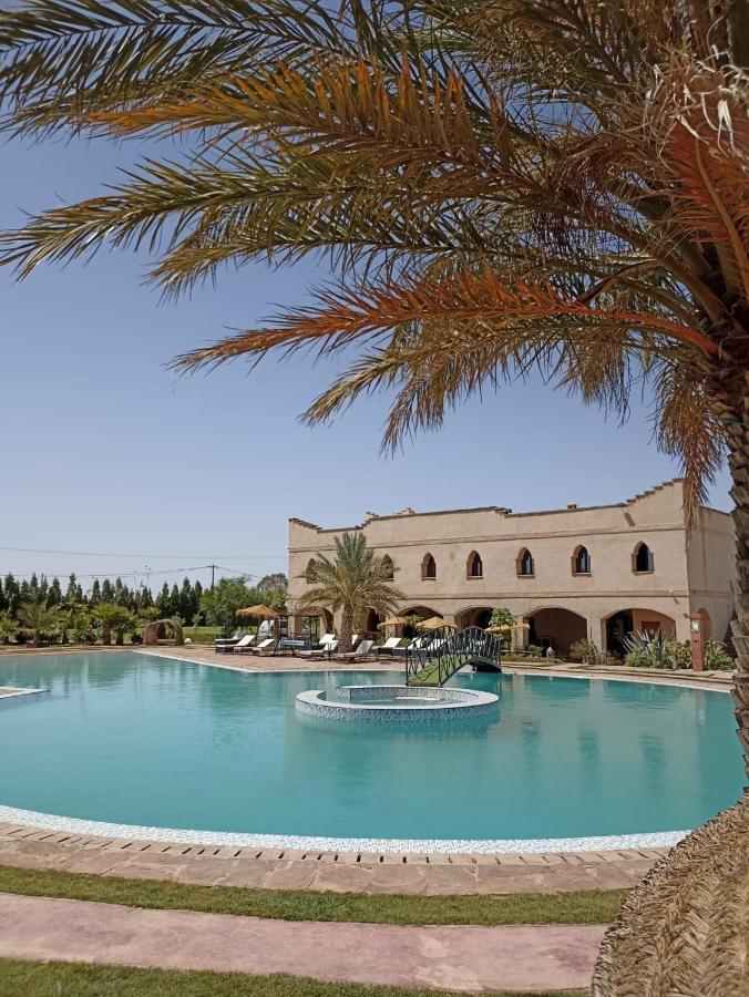 Bed and Breakfast Les Jardins D Amizmiz 6 Piscines Wawizelte Exteriér fotografie