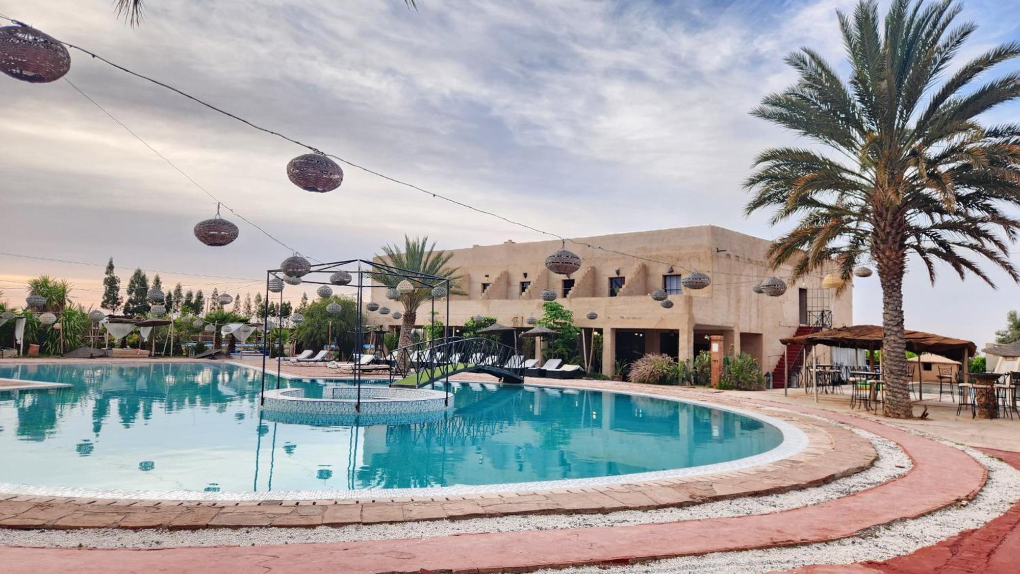 Bed and Breakfast Les Jardins D Amizmiz 6 Piscines Wawizelte Exteriér fotografie