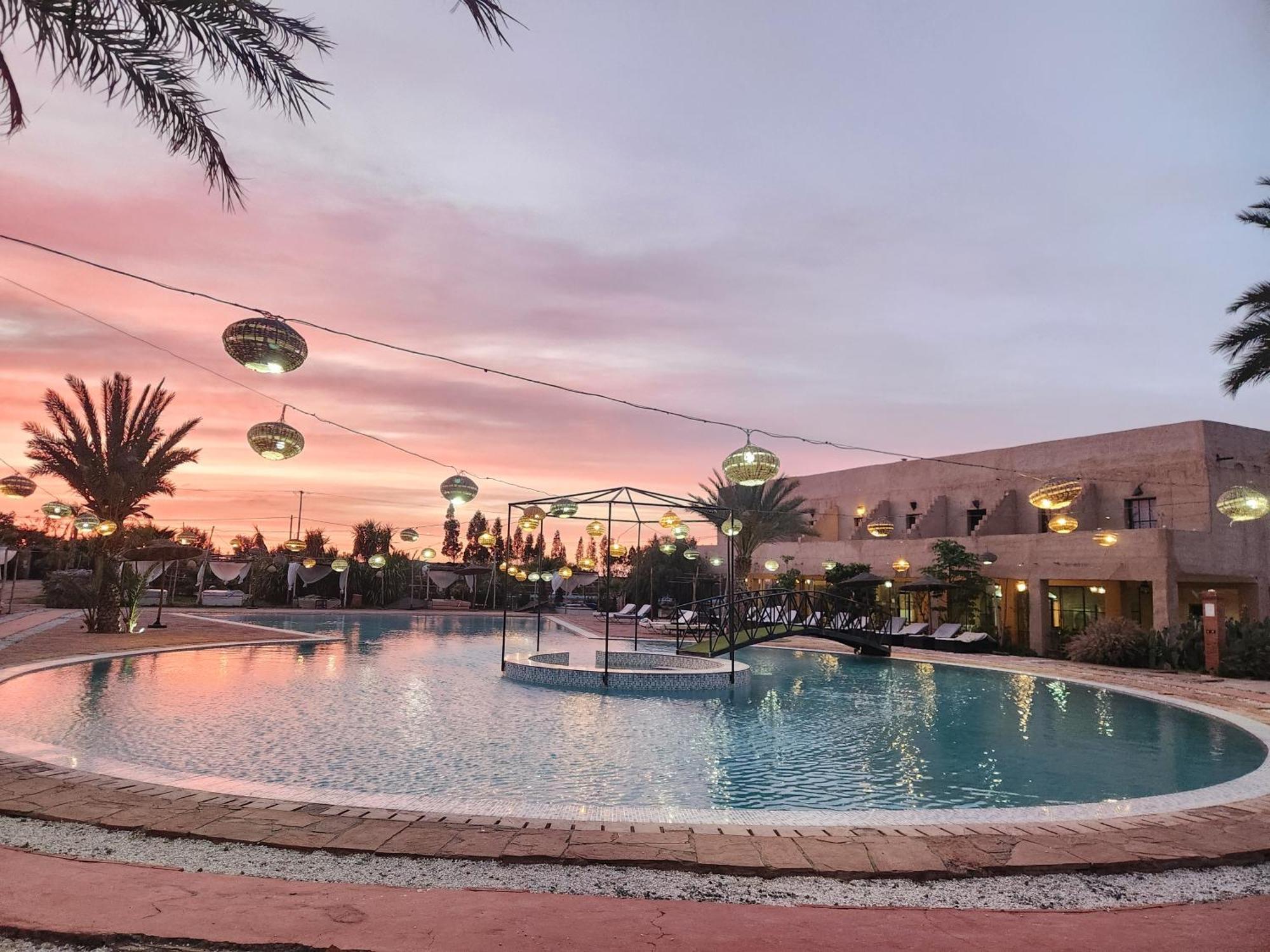 Bed and Breakfast Les Jardins D Amizmiz 6 Piscines Wawizelte Exteriér fotografie
