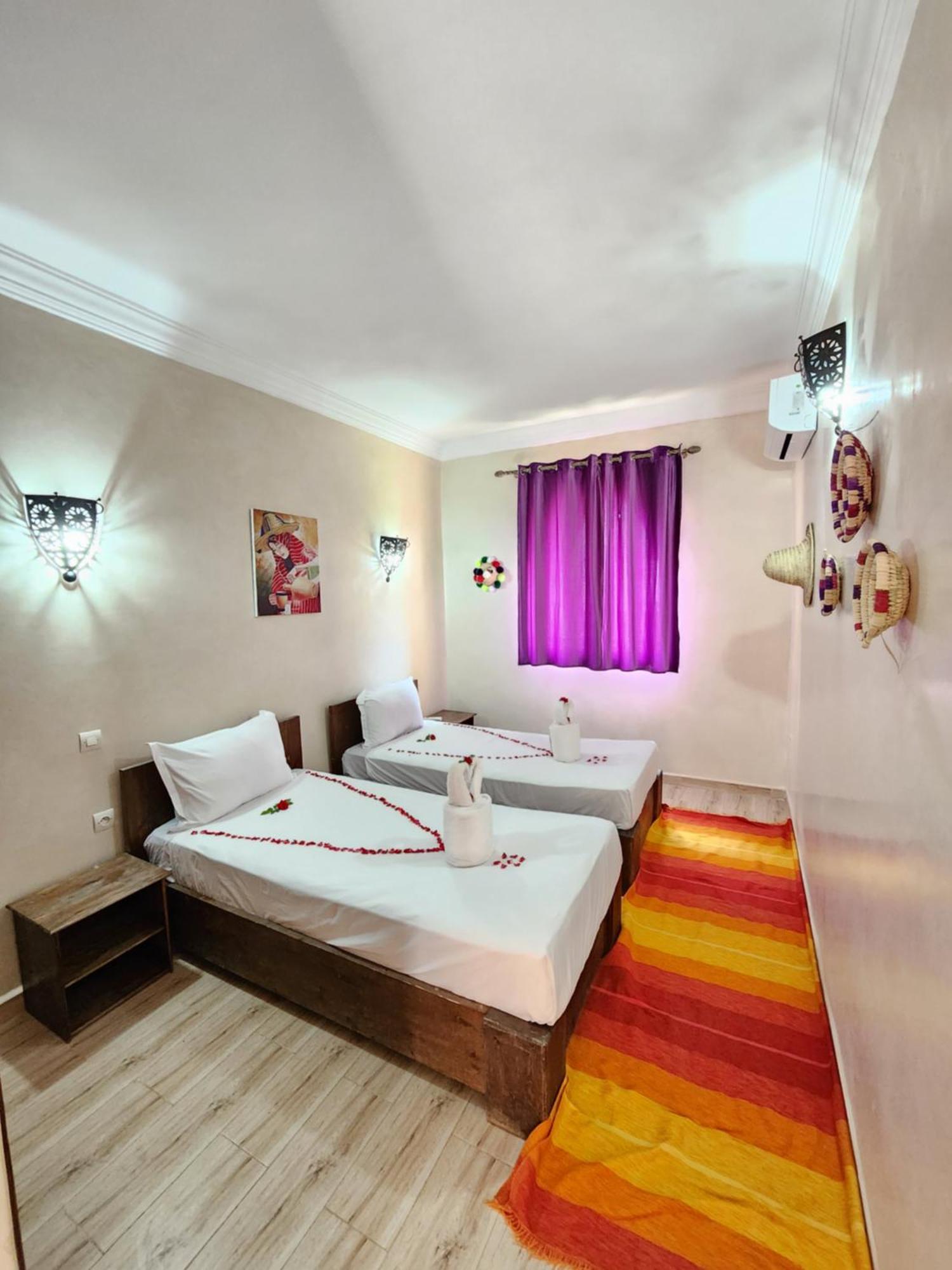 Bed and Breakfast Les Jardins D Amizmiz 6 Piscines Wawizelte Exteriér fotografie